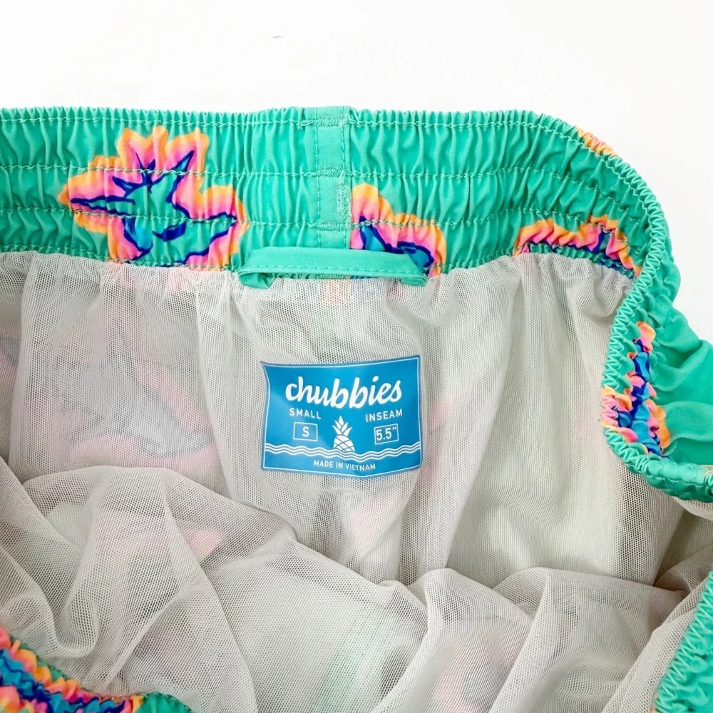 Chubbies Swim Trunks Mens Small Teal Neon Shark Print 5.5 Inseam Board Shorts